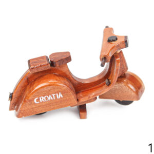 Ukrasna drvena Vespa, Croatia