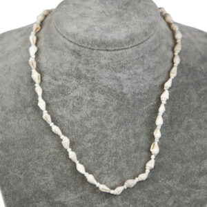 Ogrlice s bijelim Nassa školjkicama i perlicama bijele boje (SET 20 kom.)
