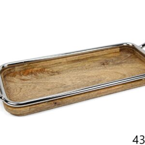 Drveni pravokutni poslužavnik s metalnim obručem i ručkama