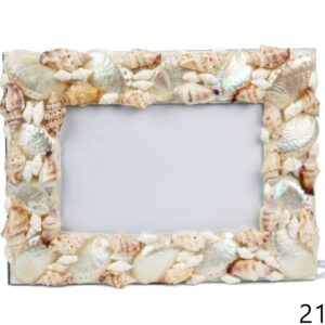 Okvir za slike ukrašen smeđim školjkama i Petrovim uhom