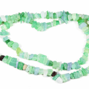 Veći zeleni kamenčići raznih oblika