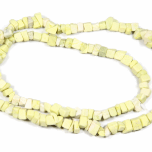 Veći žuti kamenčići raznih oblika