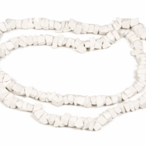 Veći bijeli kamenčići raznih oblika