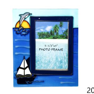 Stakleni okvir s dupinom i jedrilicom