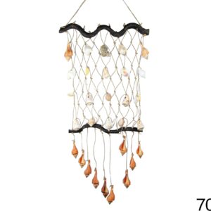 Visilica s dva drva i školjkama na mreži, veća