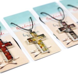 Vjerske ogrlice križ s kamenčićima raznih boja (SET 12 kom.)