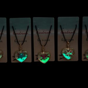 Svjetleće ogrlice sa zvijezdom zalivenom smolom (SET 12 kom.)