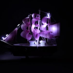 Svjetleći bijelo-rozi jedrenjak s bijelom crtom 20cm, Confection
