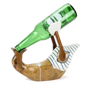 Drvena ležeća patka s bijelim kupaćim, držač za bocu, manja