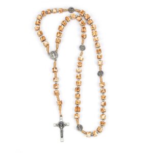 Krunica konop, smeđi valjkasti kamen, srebrne kuglice i medaljice