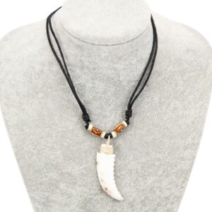 Ogrlice s kljovom od školjke Cypraea i perlicama (SET 20 kom.)