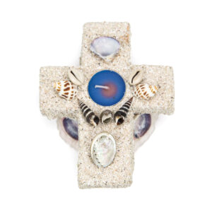 Svijećnjak križ na postolju od školjke