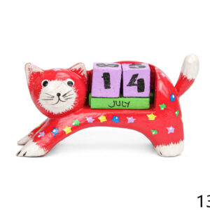 Drvena mačka s kalendarom