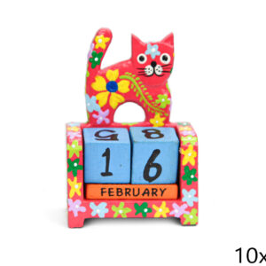 Drveni kalendar s ukrasnom mačkom