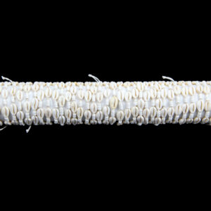 Narukvice s kauri školjkicama i rezanim bijelim školjkama (SET 45 kom.)