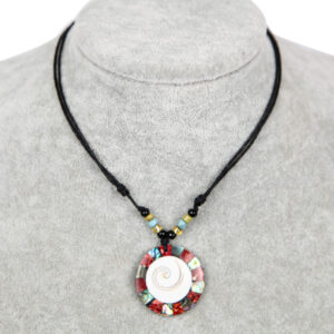 Ogrlice na konopu s okruglom crveno-bijelom školjkom (SET 4 kom.)