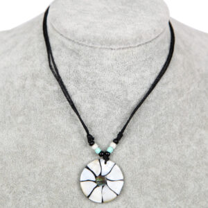 Ogrlice na konopu s okruglom bijelo-crnom školjkom (SET 4 kom.)